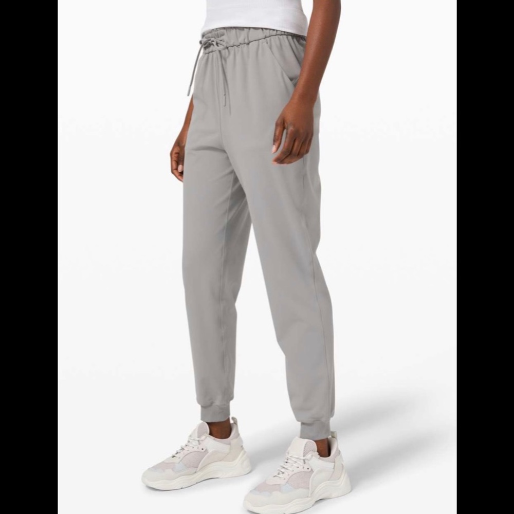 Lululemon Keep Moving Jogger in rhino grey